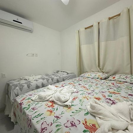 Flat Guarajuba 4 Quartos Terreo A Beira Mar - Pe Na Areia - Governanca Com Arrumadeira E Wi Fi Inclusos Camassari Εξωτερικό φωτογραφία