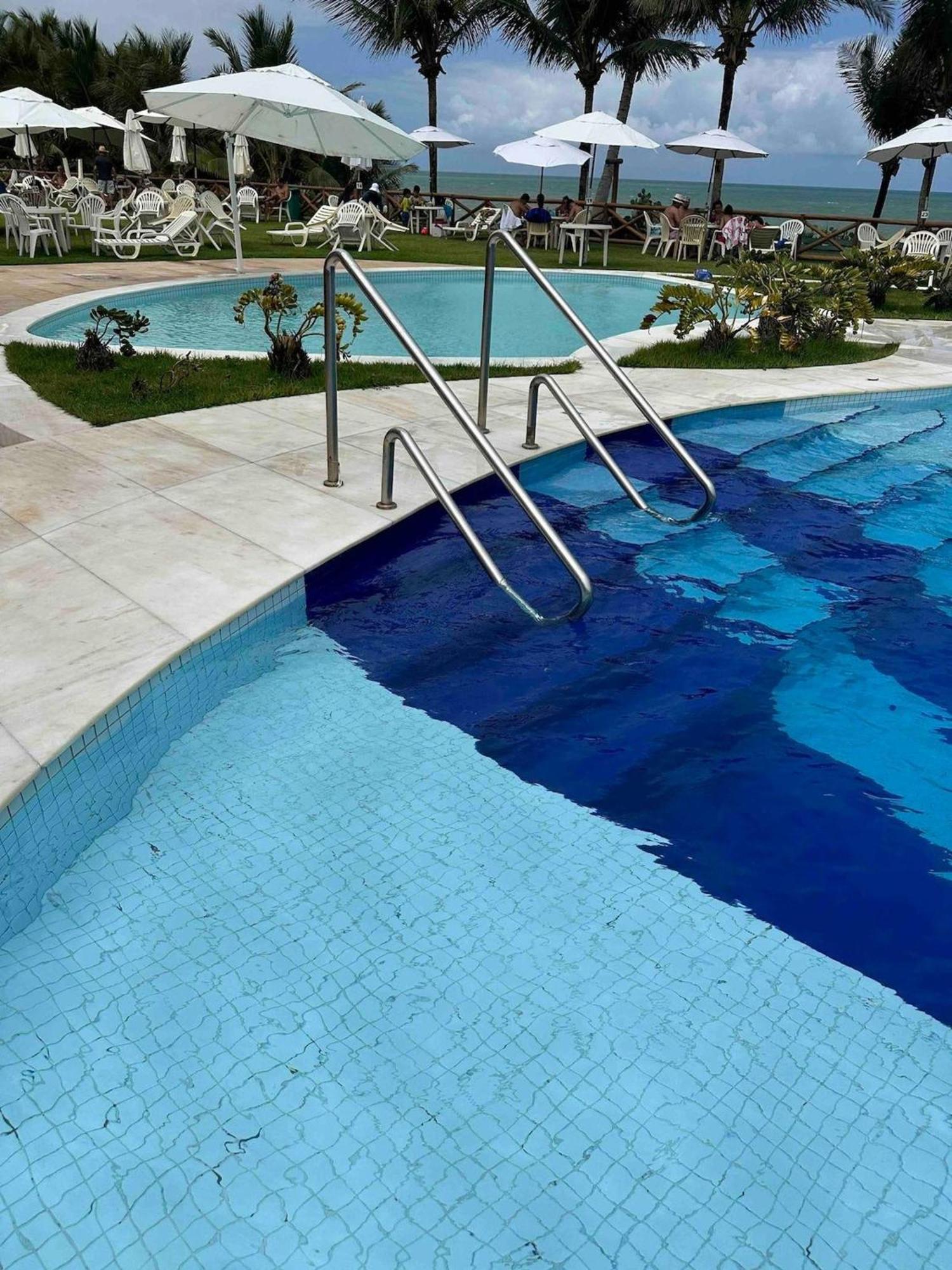 Flat Guarajuba 4 Quartos Terreo A Beira Mar - Pe Na Areia - Governanca Com Arrumadeira E Wi Fi Inclusos Camassari Εξωτερικό φωτογραφία