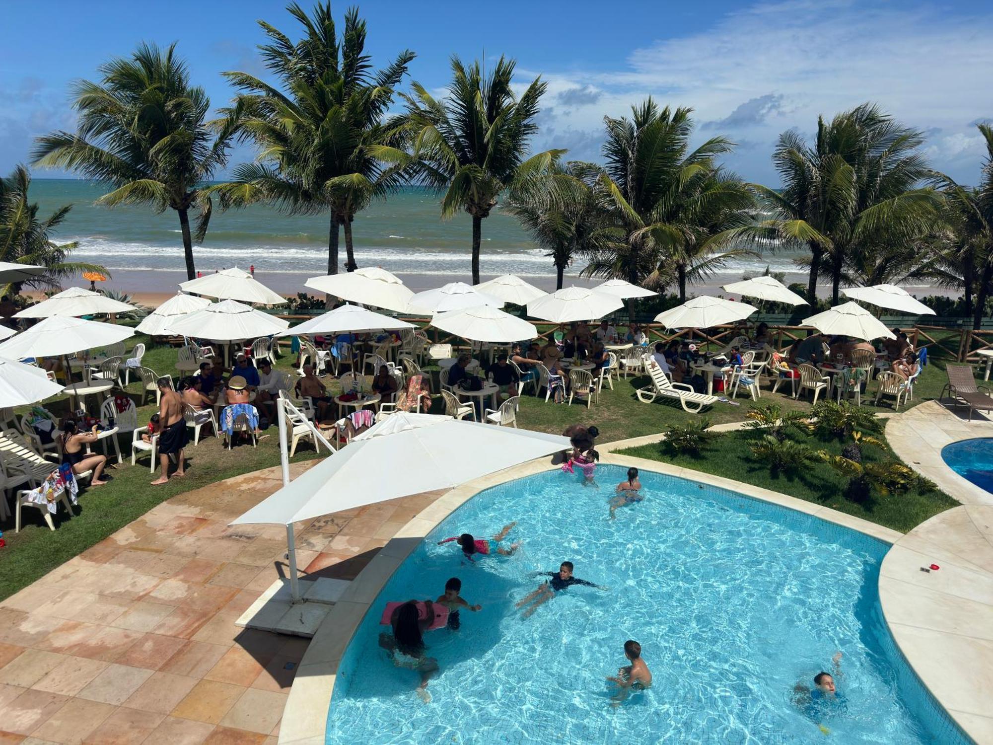 Flat Guarajuba 4 Quartos Terreo A Beira Mar - Pe Na Areia - Governanca Com Arrumadeira E Wi Fi Inclusos Camassari Εξωτερικό φωτογραφία