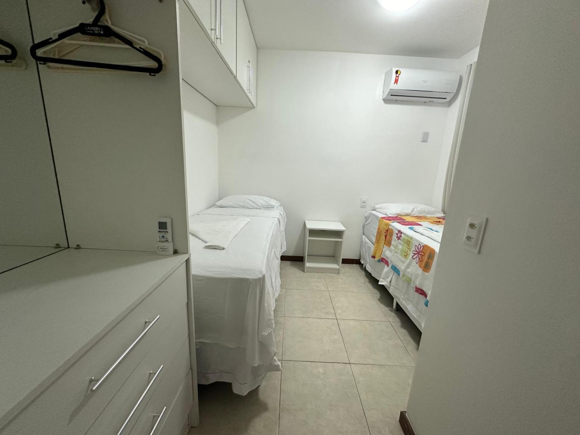 Flat Guarajuba 4 Quartos Terreo A Beira Mar - Pe Na Areia - Governanca Com Arrumadeira E Wi Fi Inclusos Camassari Εξωτερικό φωτογραφία