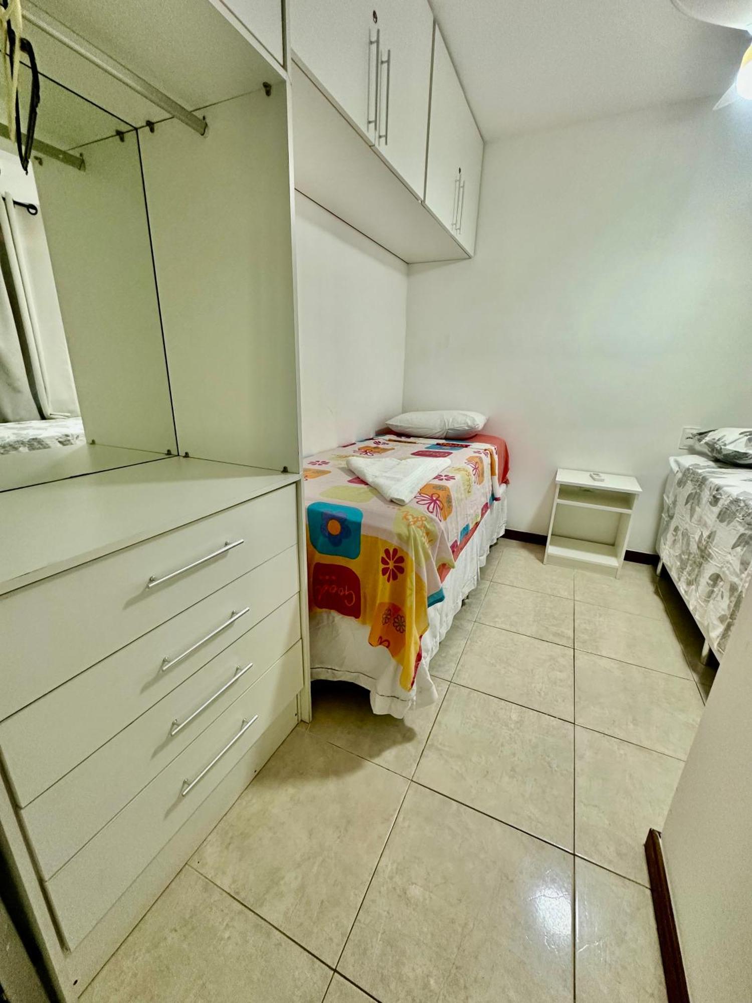 Flat Guarajuba 4 Quartos Terreo A Beira Mar - Pe Na Areia - Governanca Com Arrumadeira E Wi Fi Inclusos Camassari Εξωτερικό φωτογραφία