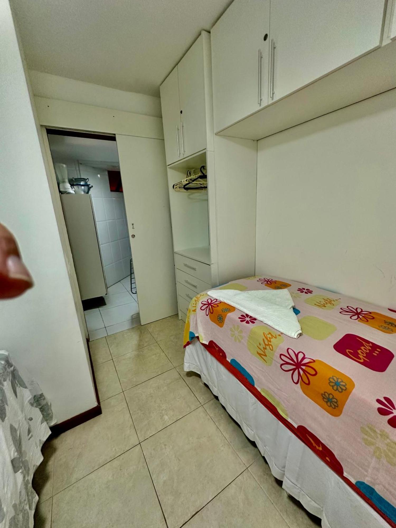 Flat Guarajuba 4 Quartos Terreo A Beira Mar - Pe Na Areia - Governanca Com Arrumadeira E Wi Fi Inclusos Camassari Εξωτερικό φωτογραφία