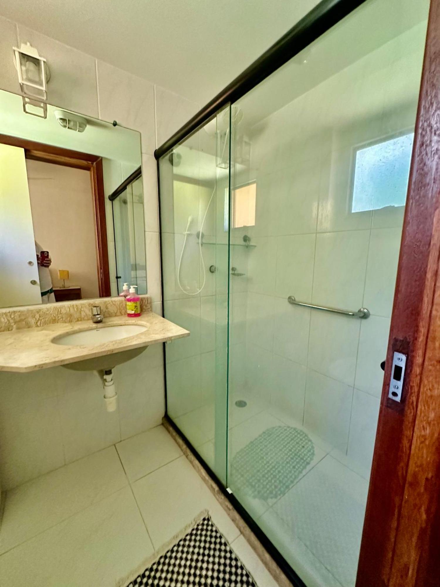 Flat Guarajuba 4 Quartos Terreo A Beira Mar - Pe Na Areia - Governanca Com Arrumadeira E Wi Fi Inclusos Camassari Εξωτερικό φωτογραφία